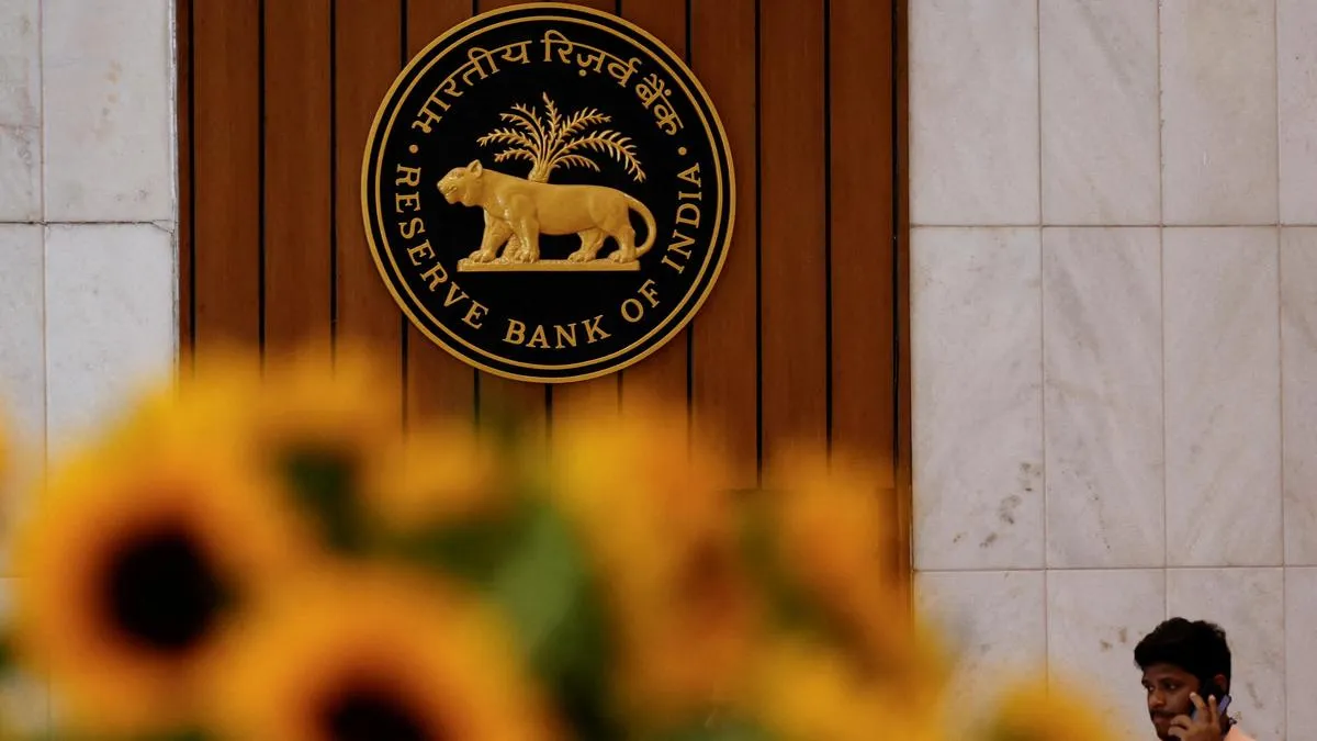 RBI Delays Capital Market Exposure Rules Amid Industry Concerns