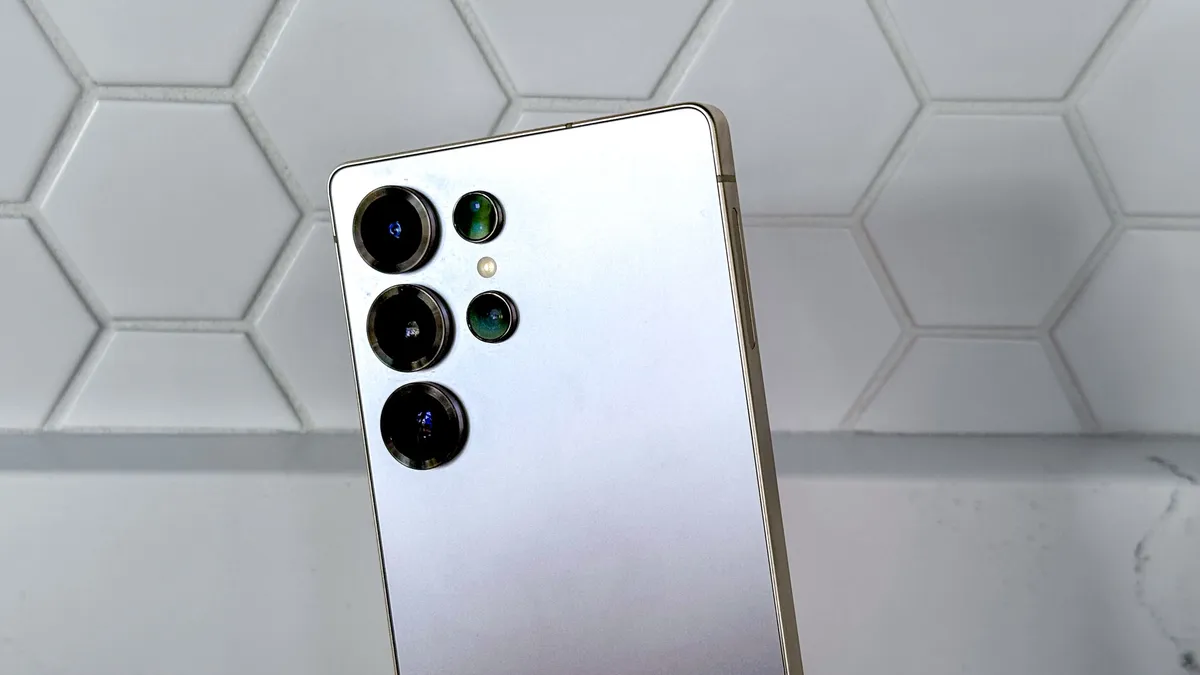 Samsung S26 Ultra: A Mixed Bag of Innovation and Frustration